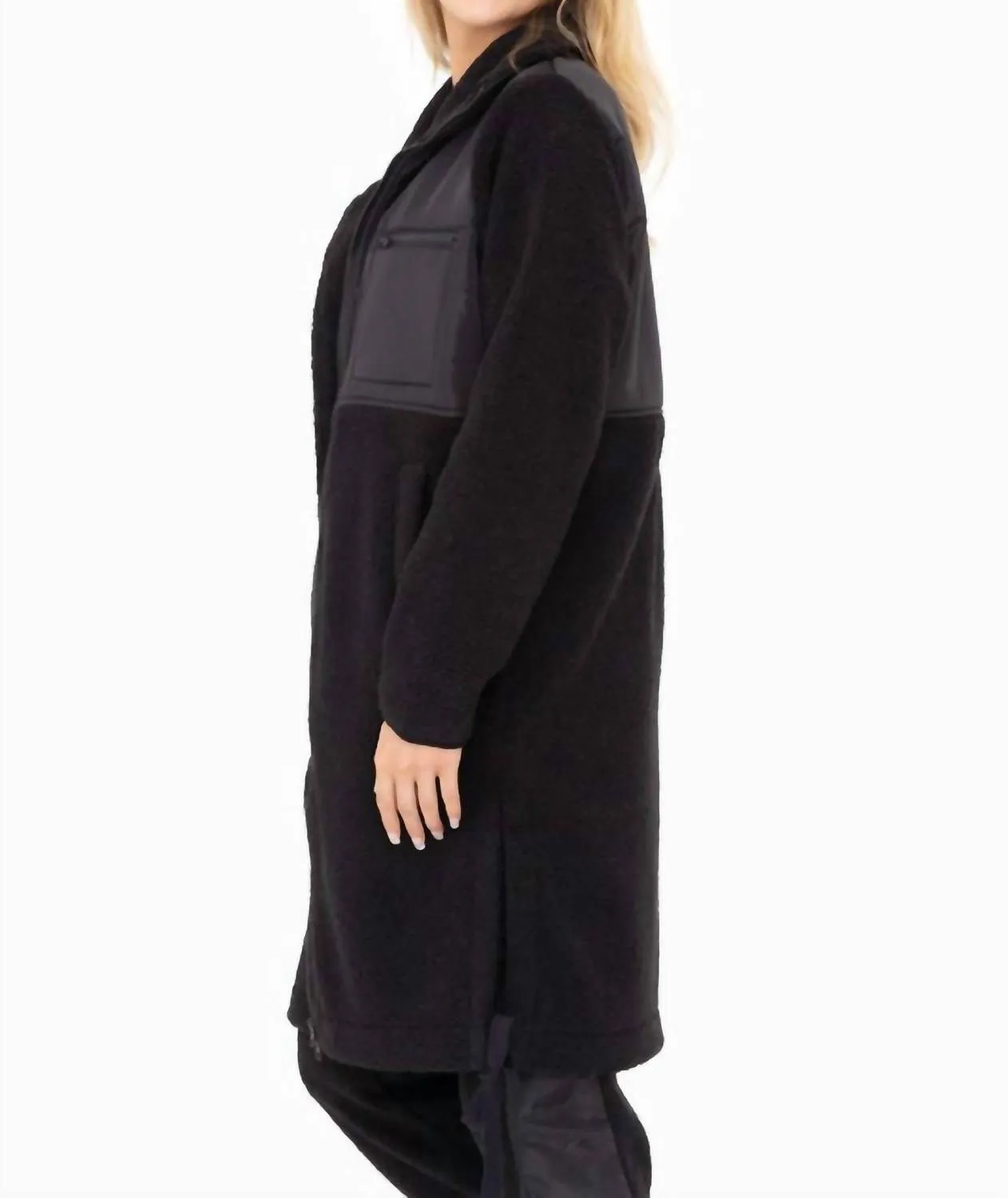 Chrissy Sherpa Jacket In Black