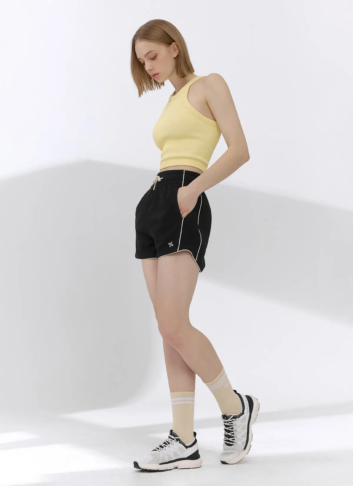 Color Block Piping Curve Shorts
