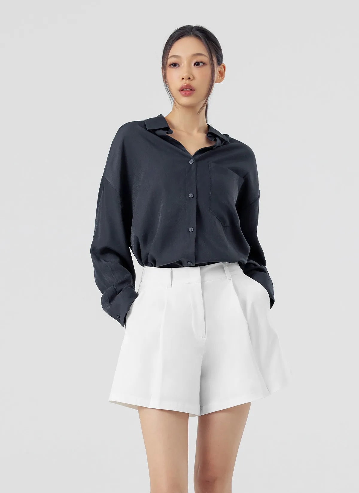 Comfort Office One Tuck Shorts