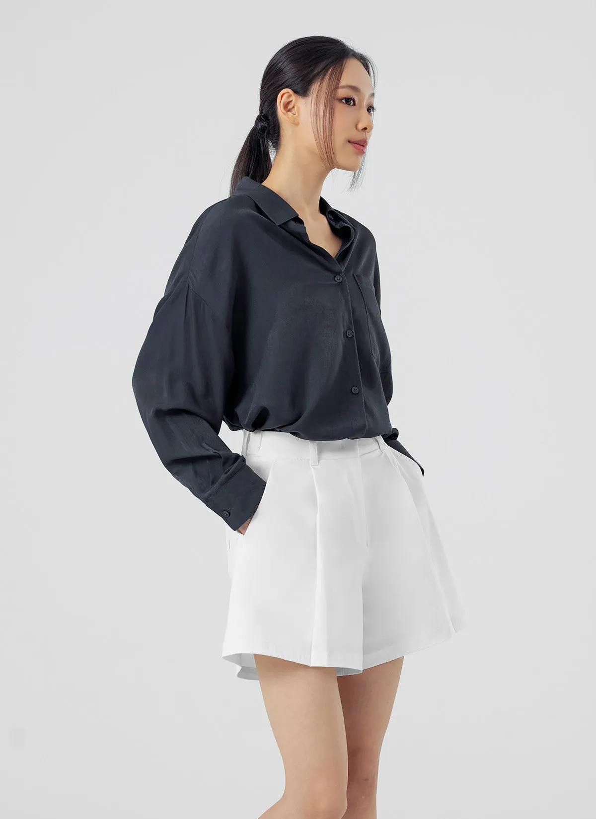 Comfort Office One Tuck Shorts