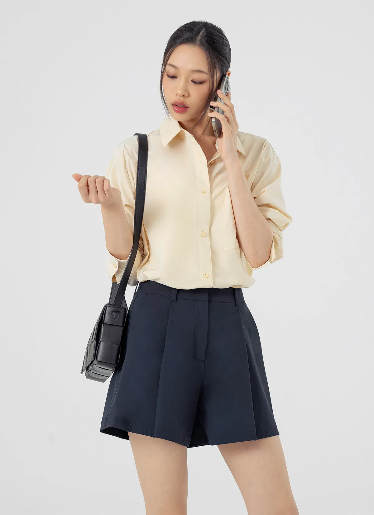 Comfort Office One Tuck Shorts