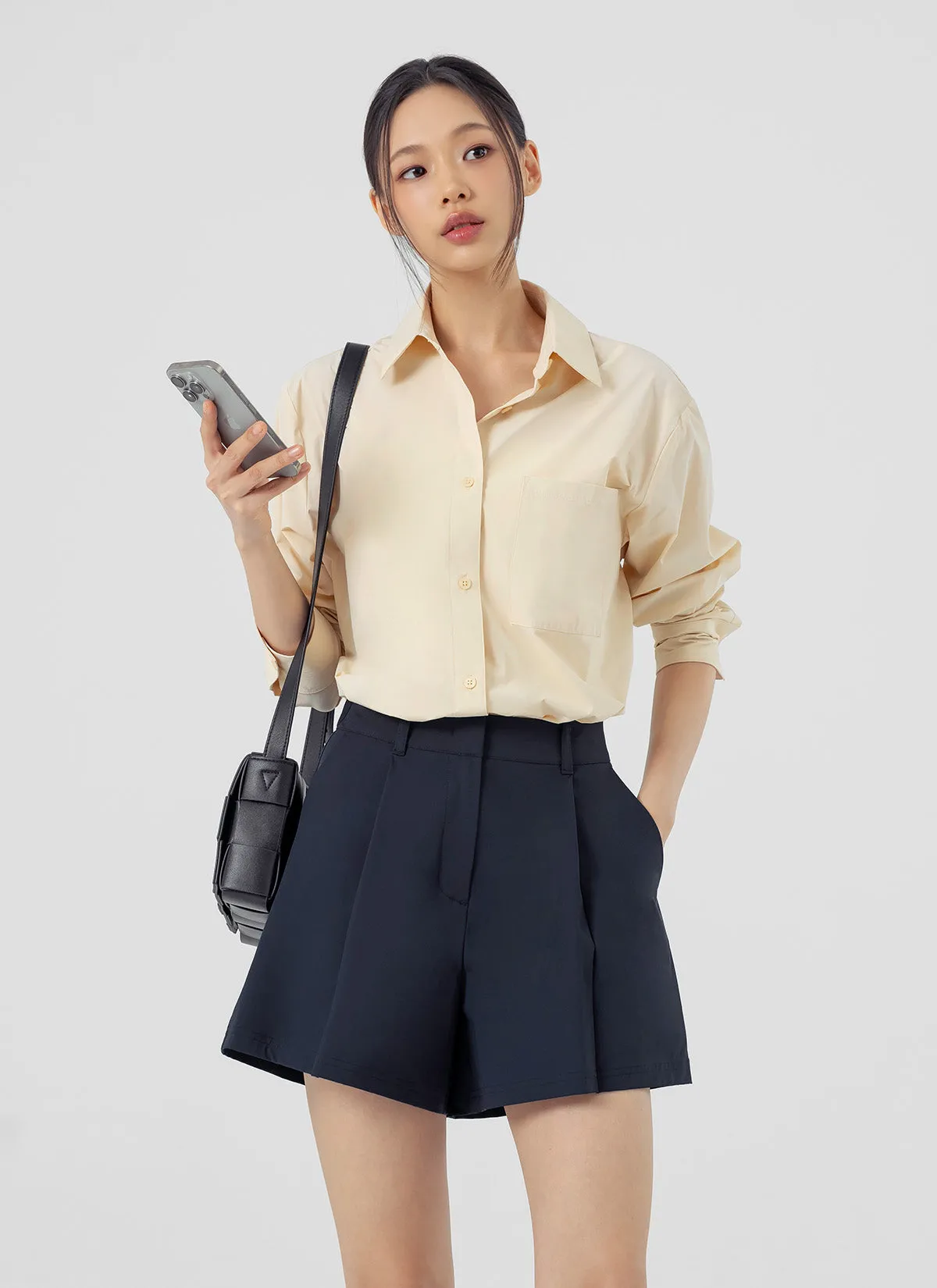 Comfort Office One Tuck Shorts