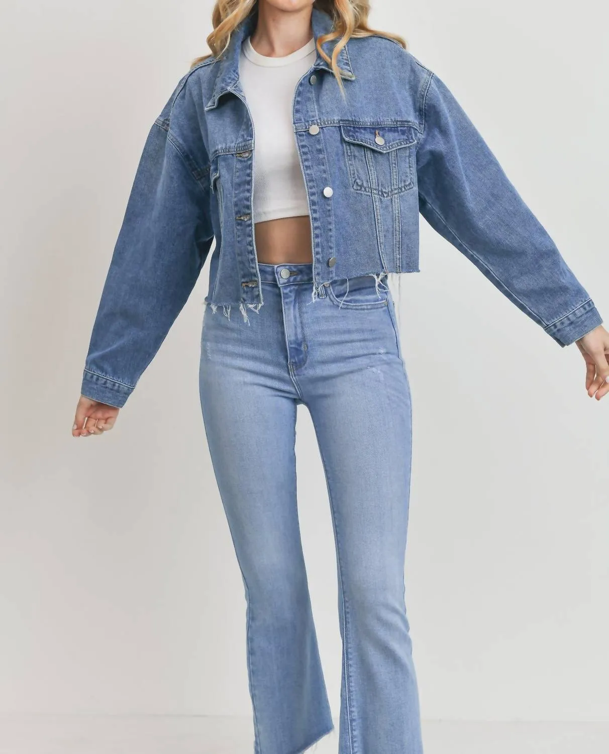Cropped Boy Friend Jacket In Light Denim