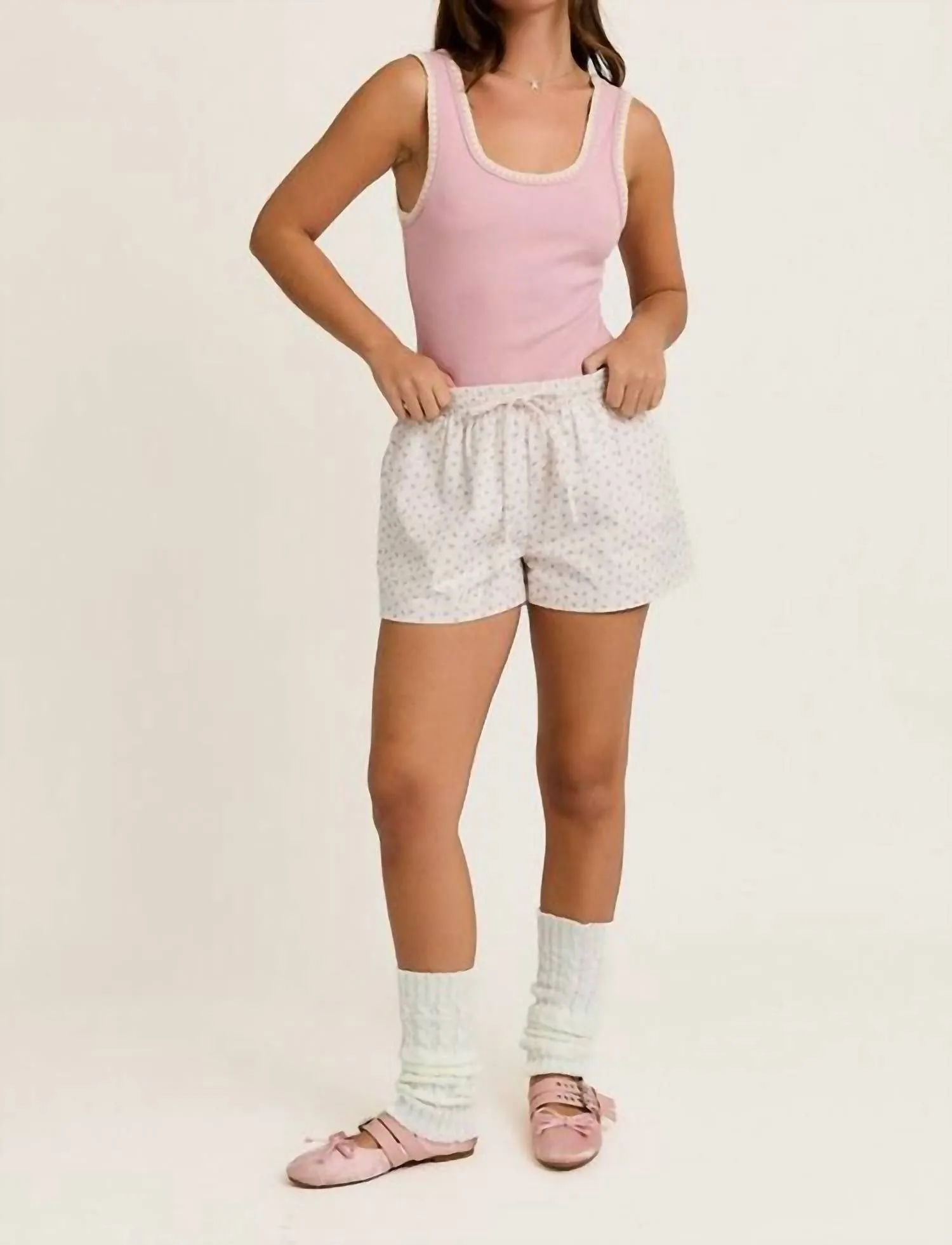Ditsy Floral Shorts In Light Pink