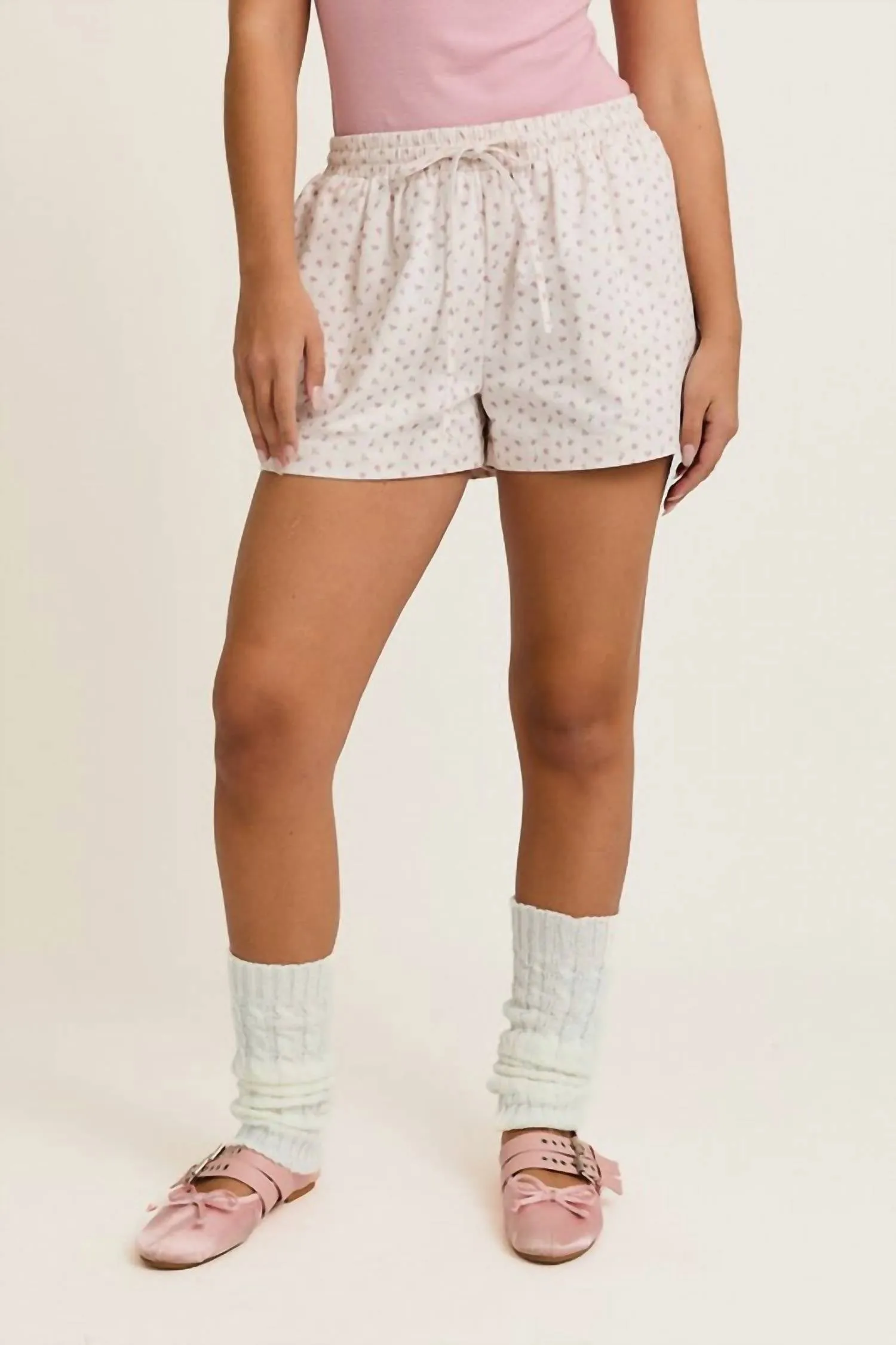 Ditsy Floral Shorts In Light Pink