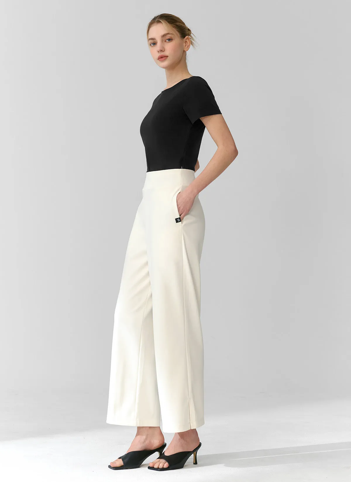 Free Motion Slit Wide Pants