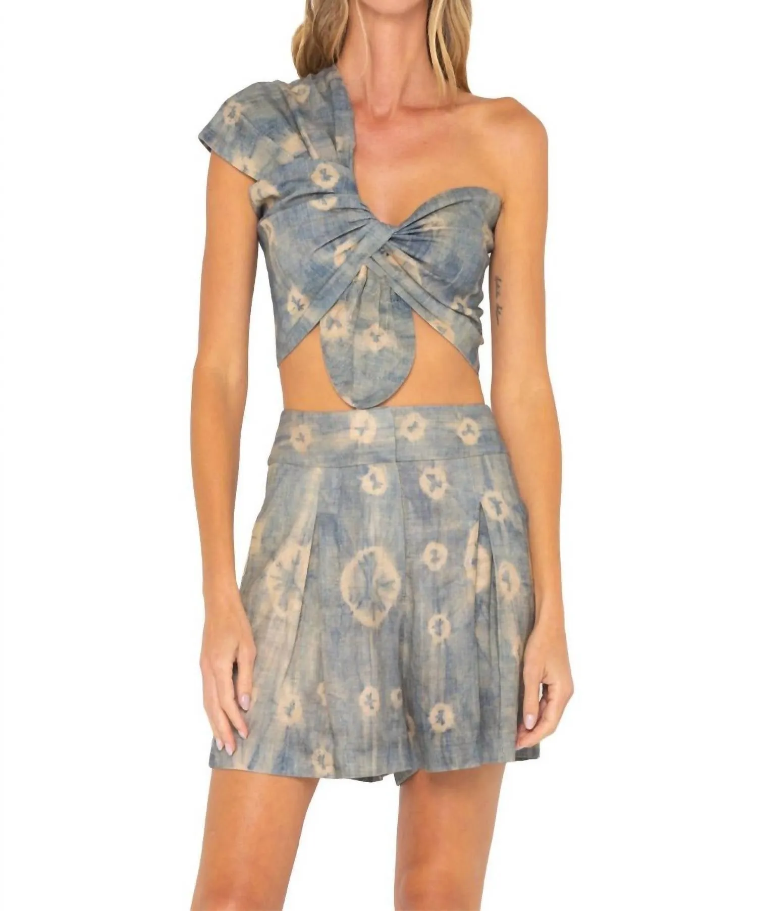 Marlow Shorts In Blue Shibori