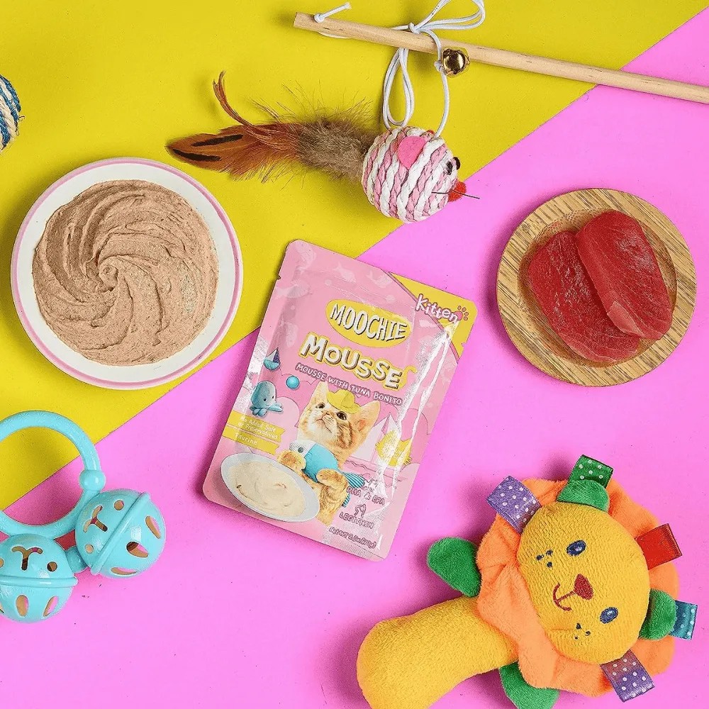 Moochie Mousse with Tuna Bonito Cat Treats