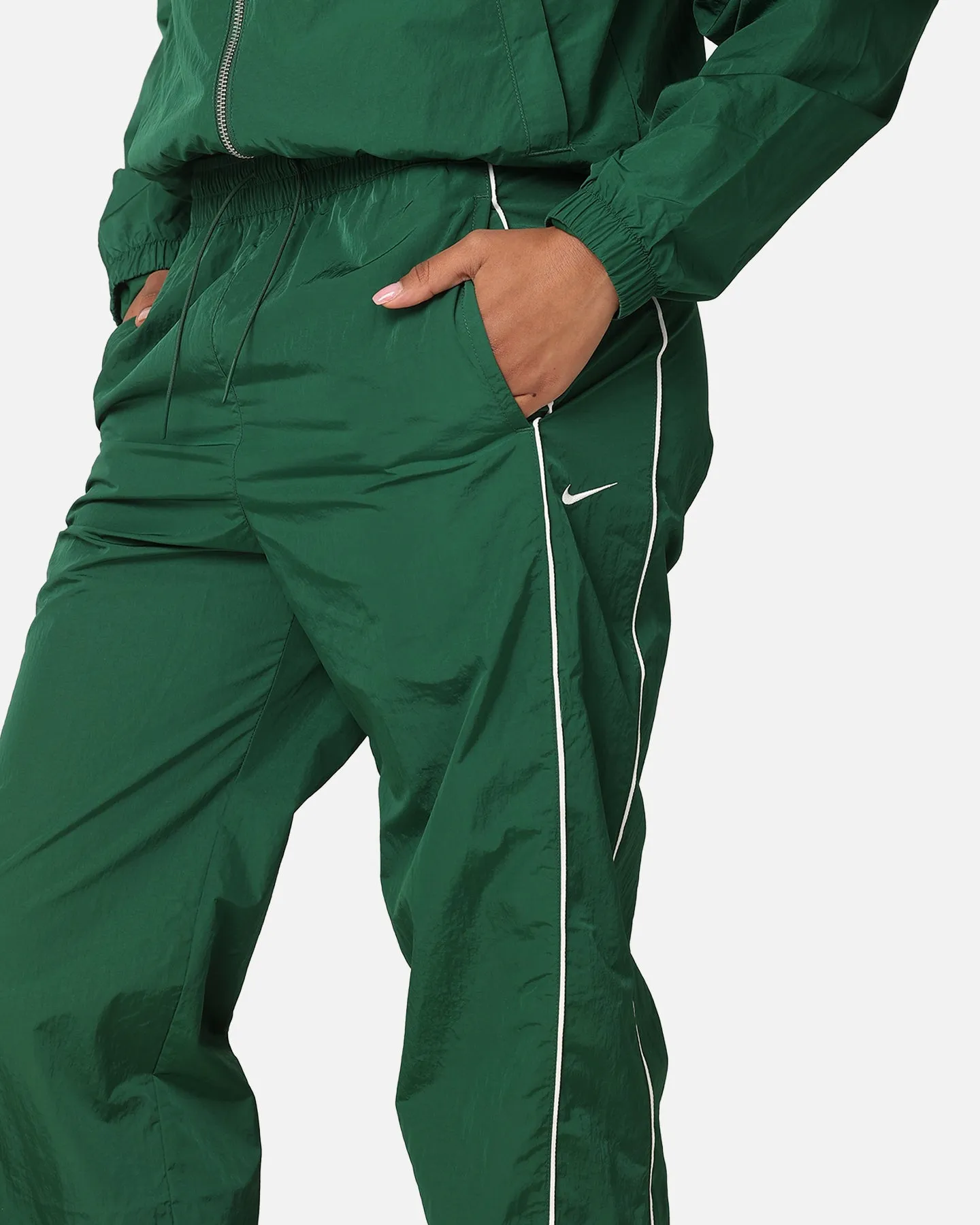 Nike Women's Sportswear High-Waisted Woven Open-Hem Pants Gorge Green/Sail