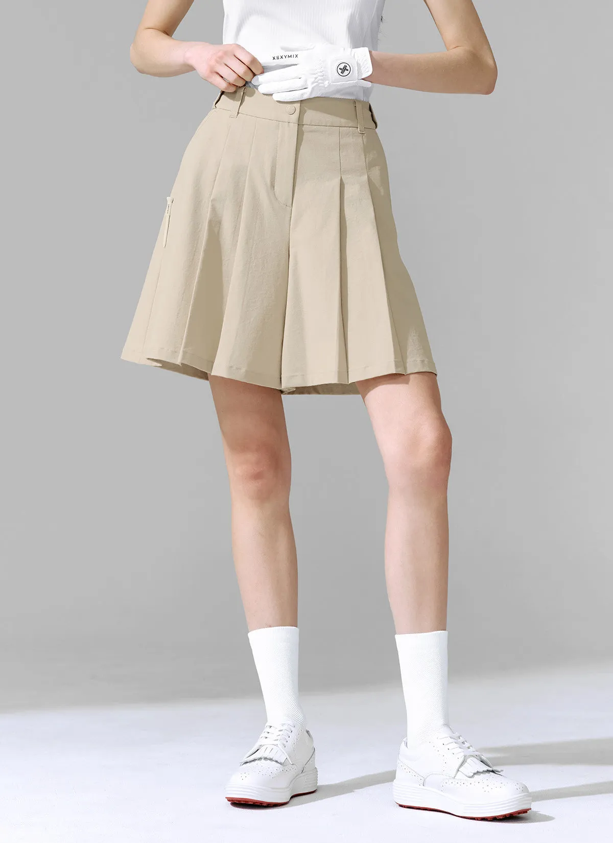 Pleated Bermuda Shorts