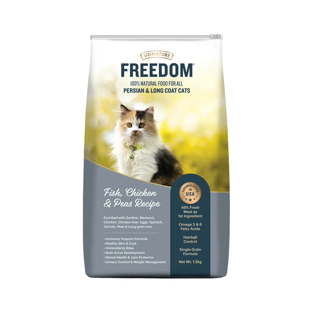 Signature Freedom Fish, Chicken and Peas Recipe Persian Cat Dry Food and Grain Zero Chicken and Liver Lickable Creamy Cat Treats Combo