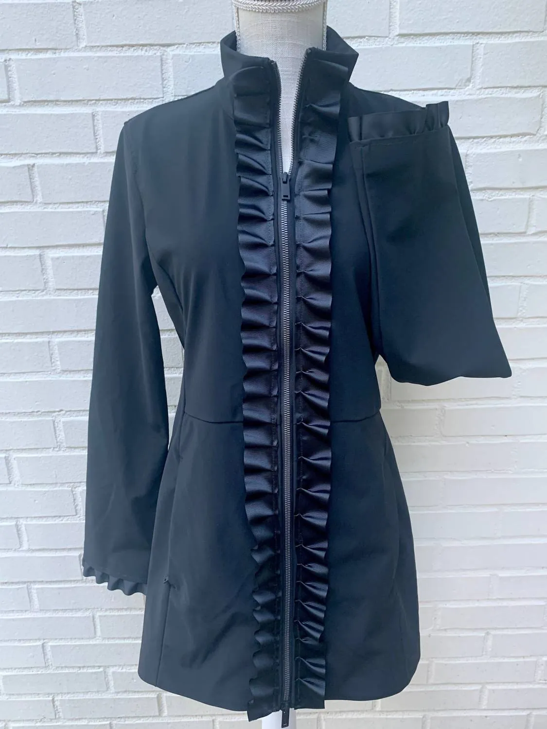 Tina Trench Coat With Ruffle Ribbon In Black