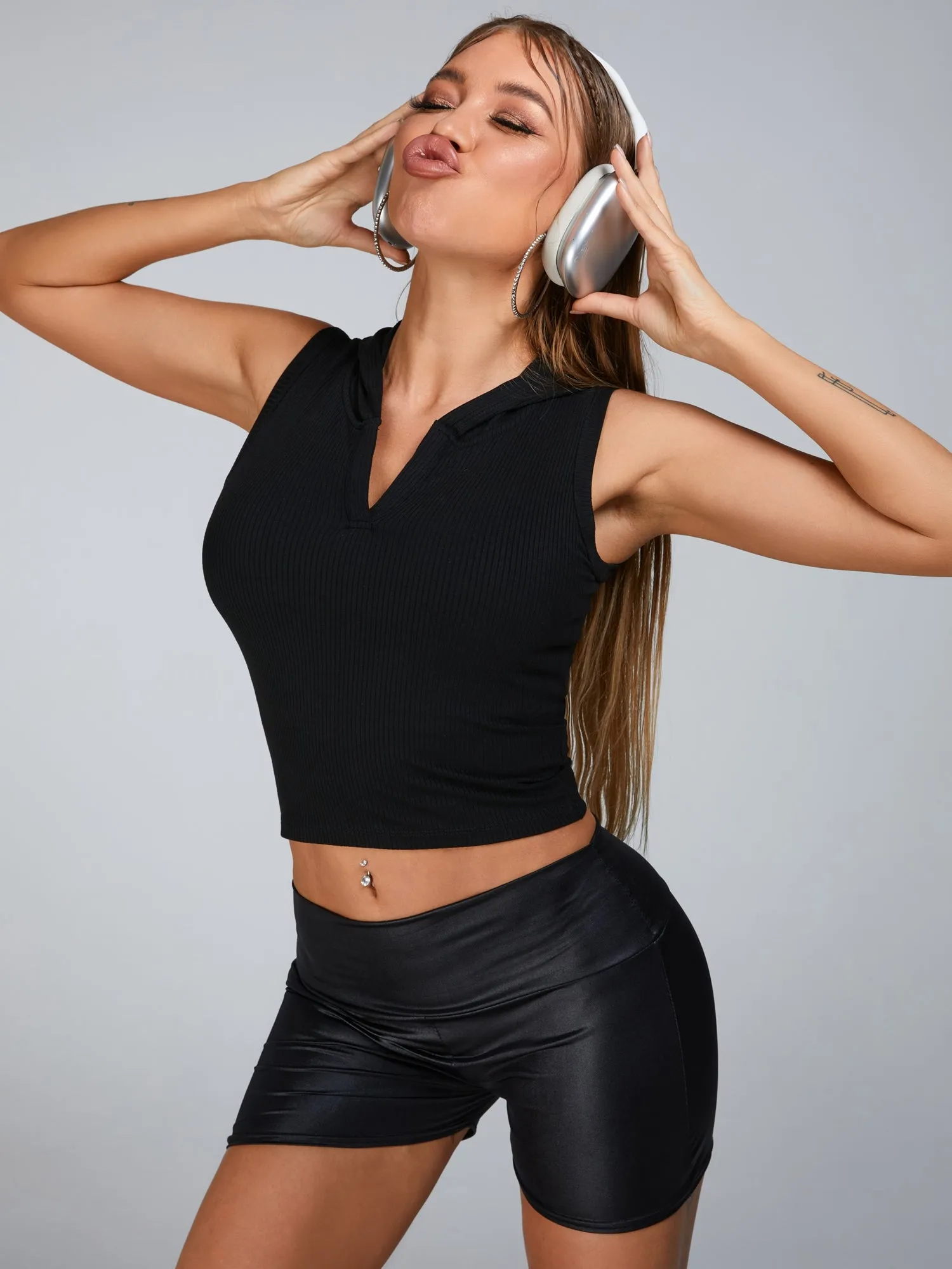 ZASUWA Female Glossy PU Faux Leather Sweat-absorbent Hooded Short Tacksuit