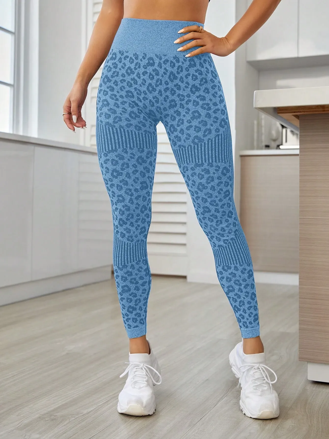 ZASUWA Female Leopard Print Quick-dry Booty Leggings