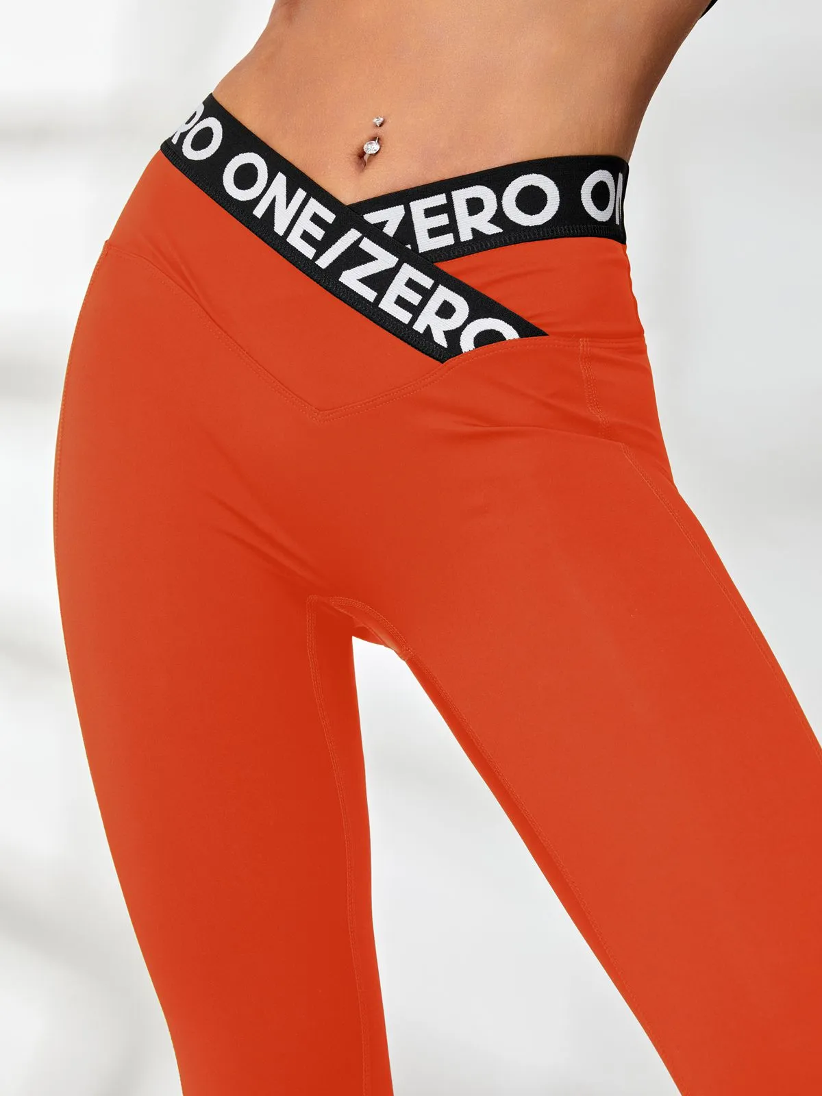 ZASUWA Female Print Contrast Color V-shape Waist Leggings