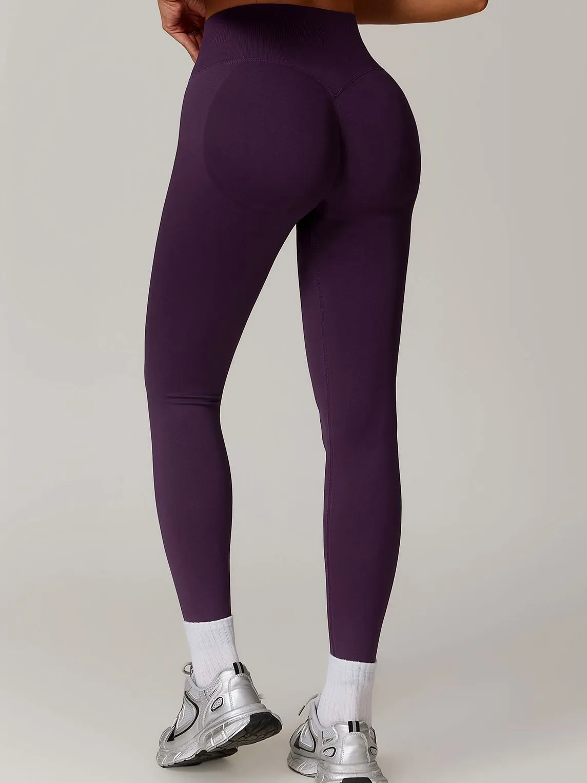 ZASUWA Female Seamless Scrunch Bum High-waisted Booty Leggings